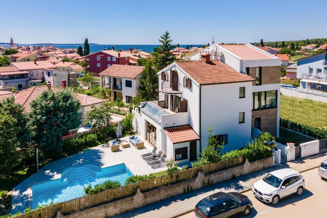 Villa Andrija Family Dream With Heated Pool At The Sea With Beautiful Garden, Outside Cinema And Kids Playground Fažana Extérieur photo