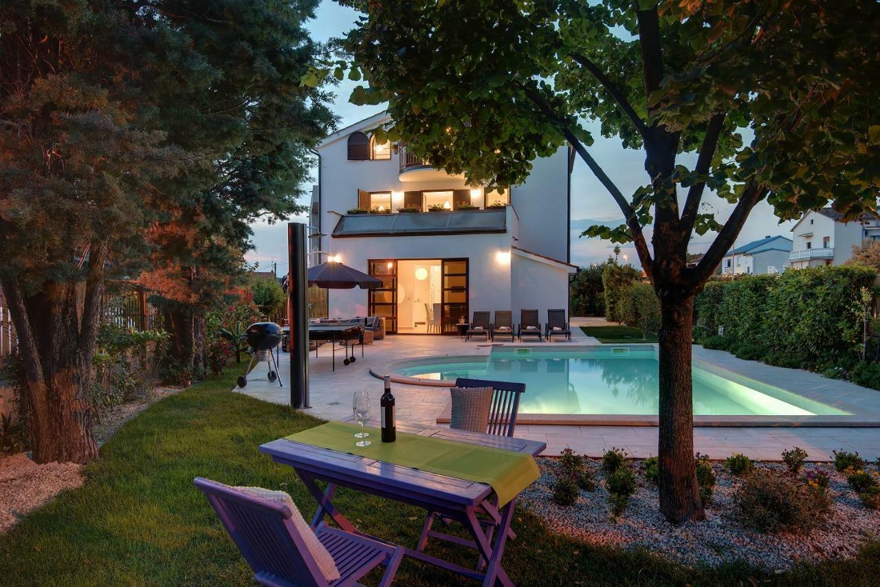 Villa Andrija Family Dream With Heated Pool At The Sea With Beautiful Garden, Outside Cinema And Kids Playground Fažana Extérieur photo
